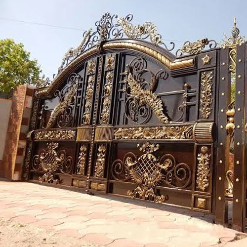 رنگ درب حیاط گردویی