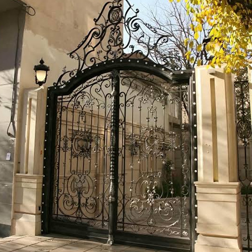 رنگ درب حیاط برنزی