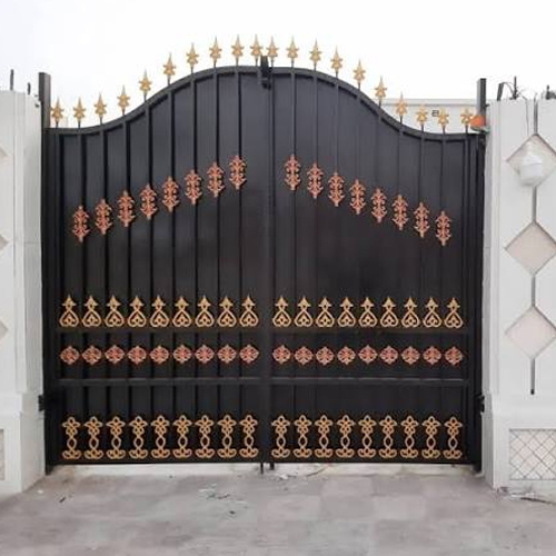 درب حیاط رنگ قهوه ای سوخته و مشکی